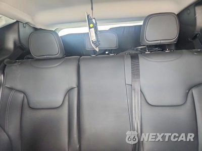 Zdjęcie 10 z 13 samochodu: 2023 JEEP RENEGADE LIMITED VIN:ZACNJDD13PPP33626 - miniatura