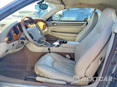 Zdjęcie 7 z 12 samochodu: 2000 JAGUAR XK8 VIN:SAJJA42C0YNA09249 - miniatura