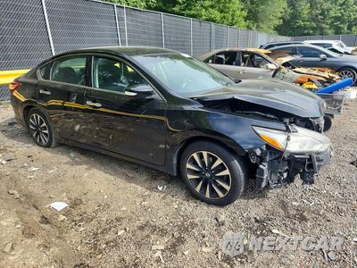 Czwarte zdjęcie samochodu z boku: 2018 NISSAN ALTIMA 2.5 SL VIN:1N4AL3AP3JC139456 - miniatura