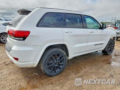 Trzecie zdjęcie samochodu z tyłu: 2020 JEEP GRAND CHEROKEE LAREDO VIN:1C4RJFAG8LC318003 - miniatura