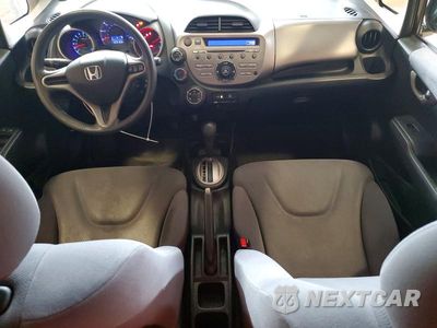 Zdjęcie 8 z 12 samochodu: 2011 HONDA FIT VIN:JHMGE8H33BS007303 - miniatura