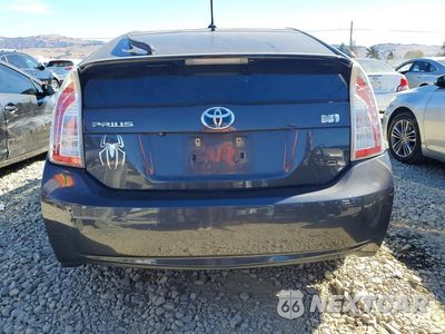 Zdjęcie 6 z 12 samochodu: 2015 TOYOTA PRIUS THREE VIN:JTDKN3DU2F1875432 - miniatura
