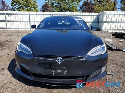 Piąte zdjęcie samochodu w środku: 2016 TESLA MODEL S VIN:5YJSA1E26GF152544 - miniatura