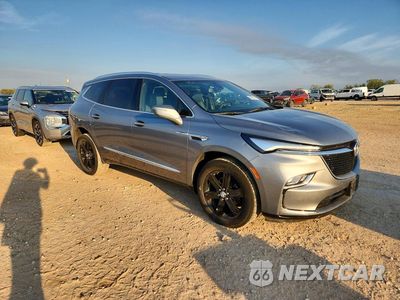 Czwarte zdjęcie samochodu z boku: 2023 BUICK ENCLAVE ESSENCE VIN:5GAERBKW4PJ247276 - miniatura