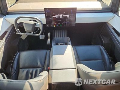 Zdjęcie 8 z 12 samochodu: 2024 TESLA CYBERTRUCK VIN:7G2CEHED9RA006171 - miniatura