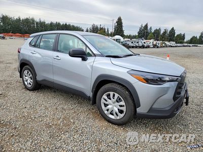 Czwarte zdjęcie samochodu z boku: 2026 TOYOTA COROLLA CROSS L VIN:7MUAAAAG2TV205989 - miniatura