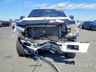 Piąte zdjęcie samochodu w środku: 2020 FORD F150 SUPERCREW VIN:1FTEW1E43LKE64575 - miniatura