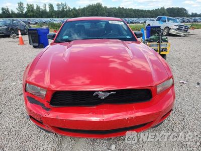 Piąte zdjęcie samochodu w środku: 2010 FORD MUSTANG VIN:1ZVBP8AN1A5128438 - miniatura