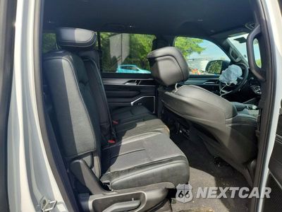 Zdjęcie 11 z 13 samochodu: 2026 JEEP GRAND WAGONEER LIMITED VIN:1C4SJVBP3TS186770 - miniatura