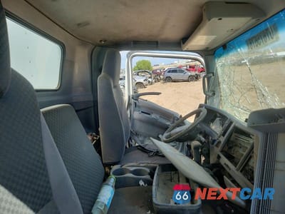 Zdjęcie 11 z 13 samochodu: 2015 ISUZU NPR HD BOX TRUCK VIN:JALC4W168F7000186 - miniatura