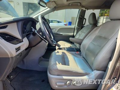 Zdjęcie 7 z 13 samochodu: 2015 TOYOTA SIENNA XLE 8-PASSENGER VIN:5TDYK3DC1FS641490 - miniatura