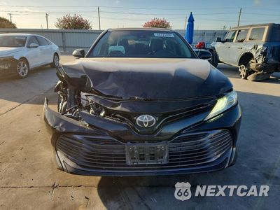 Piąte zdjęcie samochodu w środku: 2019 TOYOTA CAMRY XLE VIN:4T1B11HK3KU768953 - miniatura