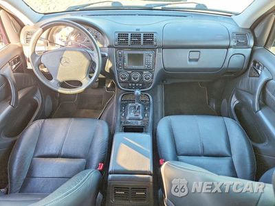 Zdjęcie 8 z 13 samochodu: 2004 MERCEDES-BENZ ML 350 VIN:4JGAB57E84A485867 - miniatura