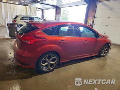 Trzecie zdjęcie samochodu z tyłu: 2018 FORD FOCUS ST VIN:1FADP3L9XJL312454 - miniatura