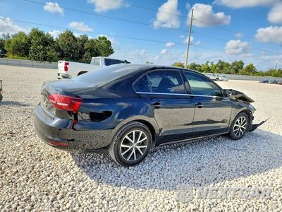 Trzecie zdjęcie samochodu z tyłu: 2017 VOLKSWAGEN JETTA SE VIN:3VWDB7AJ2HM265844 - miniatura