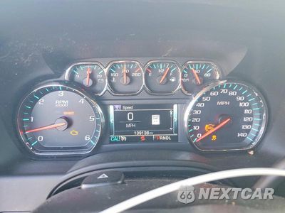 Zdjęcie 9 z 14 samochodu: 2018 CHEVROLET SUBURBAN K1500 LT VIN:1GNSKHKC3JR340563 - miniatura