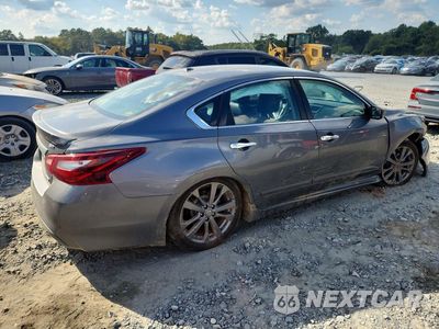 Trzecie zdjęcie samochodu z tyłu: 2018 NISSAN ALTIMA 2.5 SR VIN:1N4AL3APXJC238727 - miniatura
