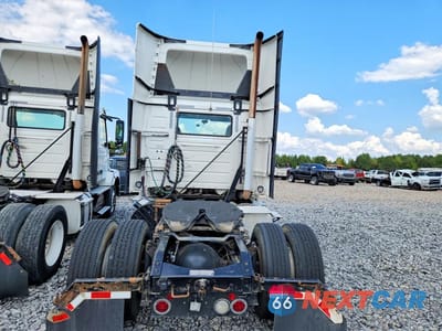 Zdjęcie 6 z 13 samochodu: 2017 VOLVO VNL SEMI TRUCK VIN:4V4N39TG9HN987954 - miniatura