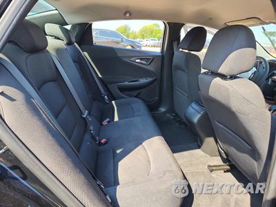 Zdjęcie 10 z 13 samochodu: 2021 CHEVROLET MALIBU LS VIN:1G1ZB5ST8MF085669 - miniatura
