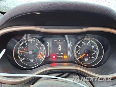 Zdjęcie 9 z 12 samochodu: 2015 JEEP CHEROKEE LATITUDE VIN:1C4PJMCS6FW511038 - miniatura