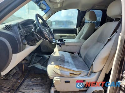 Zdjęcie 7 z 12 samochodu: 2011 CHEVROLET SILVERADO C1500 LT VIN:1GCRCSE04BZ165633 - miniatura
