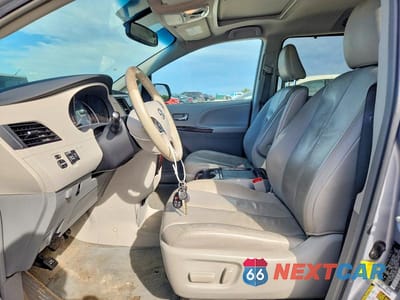 Zdjęcie 7 z 14 samochodu: 2011 TOYOTA SIENNA XLE 8-PASSENGER VIN:5TDYK3DC5BS165898 - miniatura