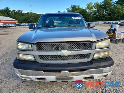 Piąte zdjęcie samochodu w środku: 2003 CHEVROLET SILVERADO K1500 VIN:1GCEK14V53E354406 - miniatura