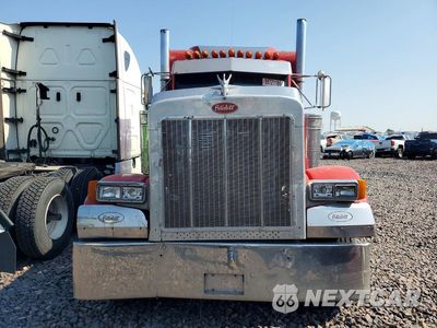 Piąte zdjęcie samochodu w środku: 1989 PETERBILT 379 SEMI TRUCK VIN:1XP5D29X4KN283433 - miniatura