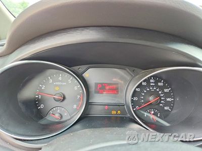 Zdjęcie 9 z 13 samochodu: 2016 KIA SEDONA LX VIN:KNDMB5C14G6193113 - miniatura