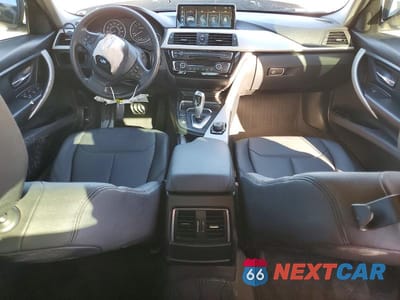 Zdjęcie 8 z 13 samochodu: 2016 BMW 320 I VIN:WBA8A9C53GK616265 - miniatura
