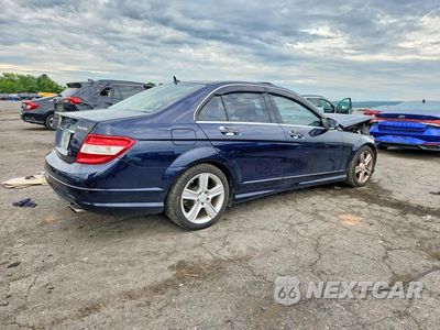 Trzecie zdjęcie samochodu z tyłu: 2011 MERCEDES-BENZ C 300 4MATIC VIN:WDDGF8BBXBR144296 - miniatura