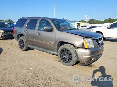 Czwarte zdjęcie samochodu z boku: 2011 GMC YUKON SLE VIN:1GKS1AE00BR362790 - miniatura