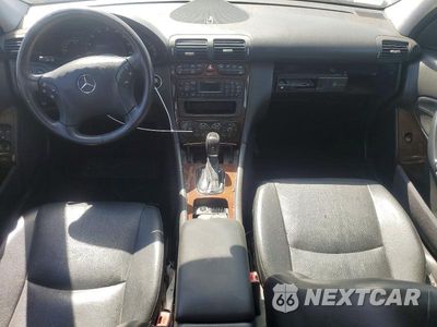 Zdjęcie 8 z 12 samochodu: 2003 MERCEDES-BENZ C 240 VIN:WDBRF61J23E011751 - miniatura