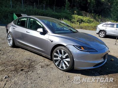 Czwarte zdjęcie samochodu z boku: 2025 TESLA MODEL 3 VIN:5YJ3E1EA7SF999341 - miniatura