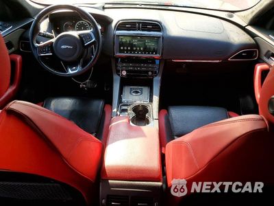 Zdjęcie 8 z 13 samochodu: 2017 JAGUAR F-PACE S VIN:SADCM2BV1HA056464 - miniatura