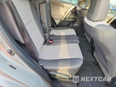 Zdjęcie 10 z 12 samochodu: 2013 TOYOTA RAV4 LE VIN:JTMZFREV6DD001246 - miniatura