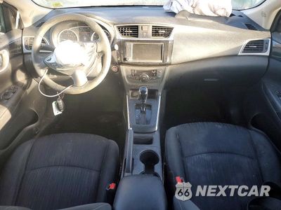 Zdjęcie 8 z 13 samochodu: 2019 NISSAN SENTRA SV VIN:3N1AB7AP5KY221303 - miniatura