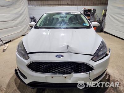 Piąte zdjęcie samochodu w środku: 2017 FORD FOCUS SEL VIN:1FADP3H23HL213917 - miniatura