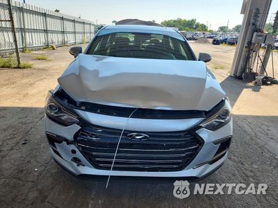 Piąte zdjęcie samochodu w środku: 2018 HYUNDAI ELANTRA SPORT VIN:KMHD04LB0JU552920 - miniatura