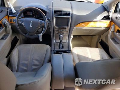 Zdjęcie 8 z 13 samochodu: 2011 LINCOLN MKX VIN:2LMDJ6JK4BBJ29250 - miniatura