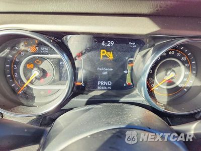 Zdjęcie 9 z 13 samochodu: 2019 JEEP WRANGLER UNLIMITED SAHARA VIN:1C4HJXEN0KW596076 - miniatura