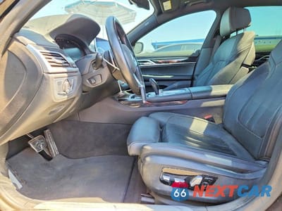 Zdjęcie 7 z 12 samochodu: 2020 BMW 740 I VIN:WBA7T2C04LGL17544 - miniatura