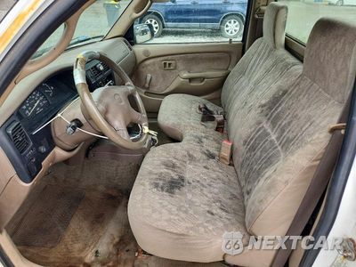 Zdjęcie 7 z 12 samochodu: 2004 TOYOTA TACOMA BASE VIN:5TENL42N74Z306339 - miniatura