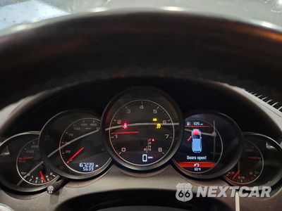 Zdjęcie 9 z 13 samochodu: 2012 PORSCHE CAYENNE VIN:WP1AA2A20CLA06895 - miniatura