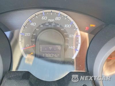 Zdjęcie 9 z 12 samochodu: 2009 HONDA FIT VIN:JHMGE88209S062809 - miniatura