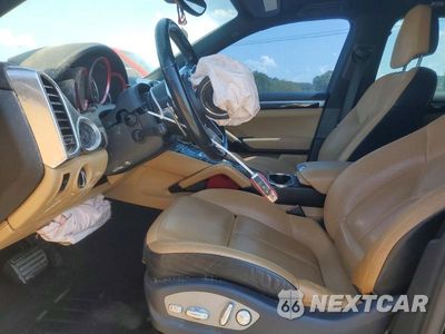 Zdjęcie 7 z 14 samochodu: 2016 PORSCHE CAYENNE CAYENNE VIN:WP1AA2A25GLA02637 - miniatura