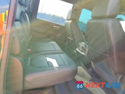 Zdjęcie 10 z 12 samochodu: 2023 GMC SIERRA K2500 SLT VIN:1GT49NEY3PF179757 - miniatura