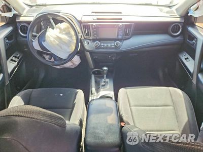 Zdjęcie 8 z 13 samochodu: 2018 TOYOTA RAV4 XLE VIN:2T3WFREV4JW488951 - miniatura