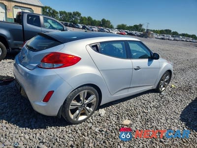 Trzecie zdjęcie samochodu z tyłu: 2017 HYUNDAI VELOSTER VALUE EDITION VIN:KMHTC6ADXHU316658 - miniatura