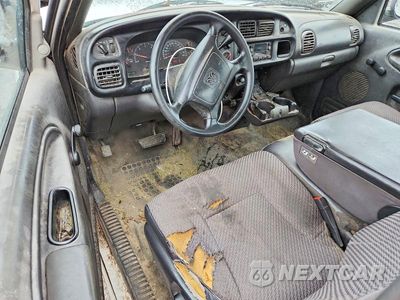 Zdjęcie 8 z 12 samochodu: 2001 DODGE RAM 2500 VIN:1B7KC23Z31J566042 - miniatura
